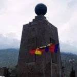 ciudad mitad del mundo portada