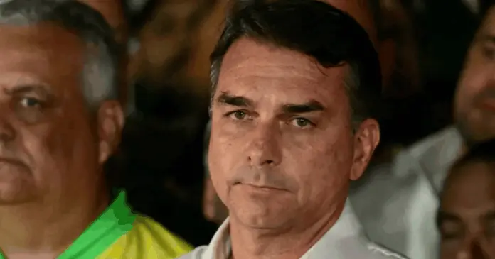 Guayaquil Flávio Bolsonaro